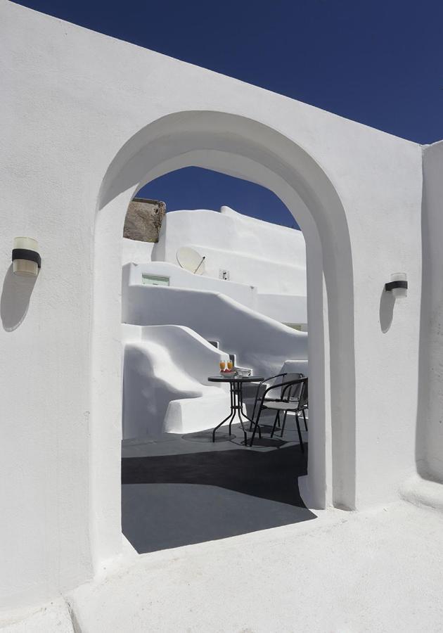 Church And Cave - Santorini Private Residences เมซาเรีย ภายนอก รูปภาพ